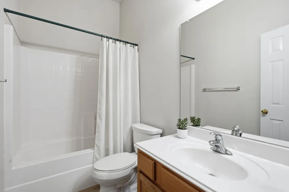 1121 SW Hillside Drive Burleson, TX 76028