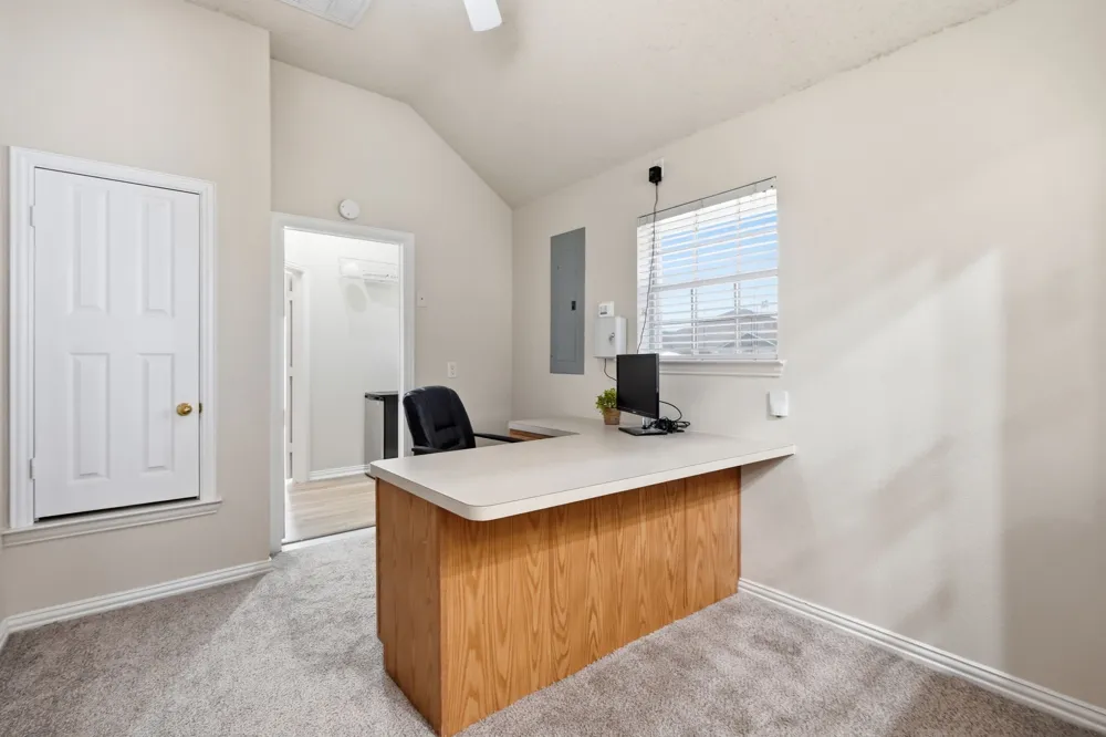 1121 SW Hillside Drive Burleson, TX 76028