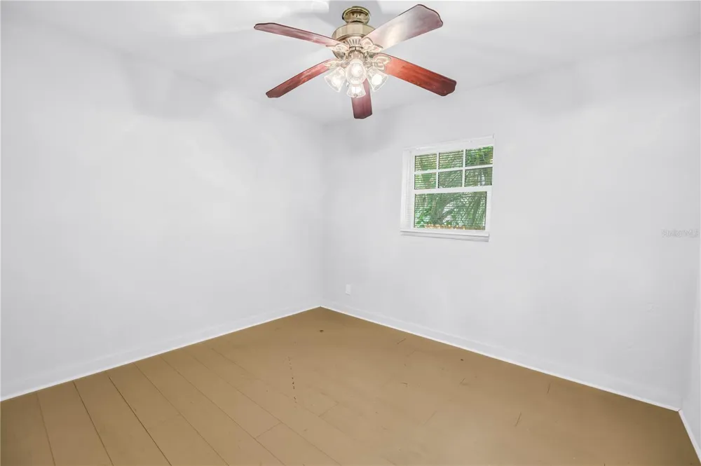 2000 27TH AVENUE St Petersburg, FL 33713