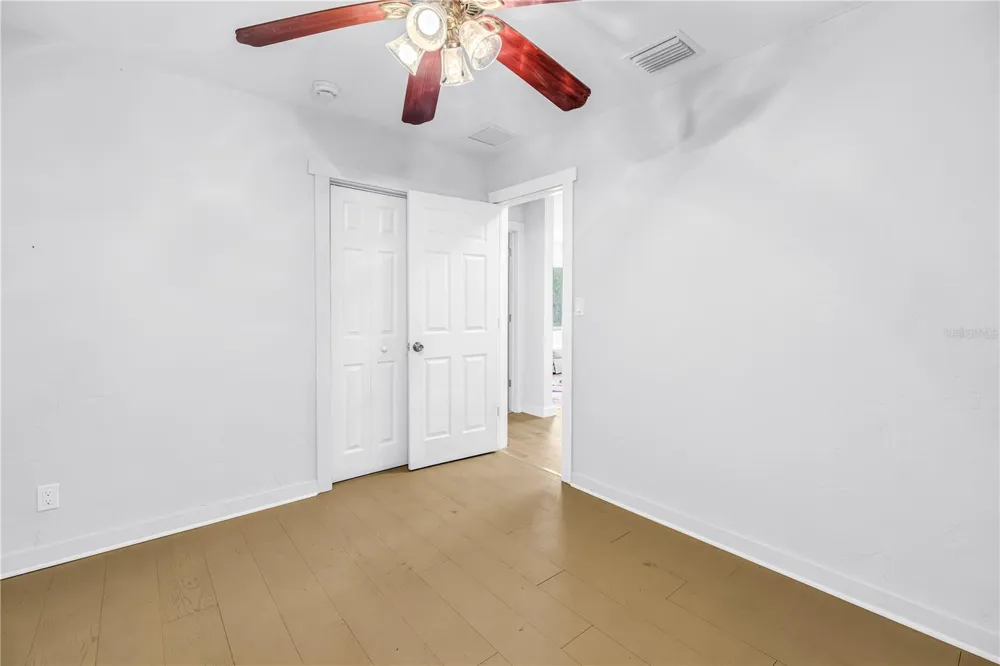 2000 27TH AVENUE St Petersburg, FL 33713
