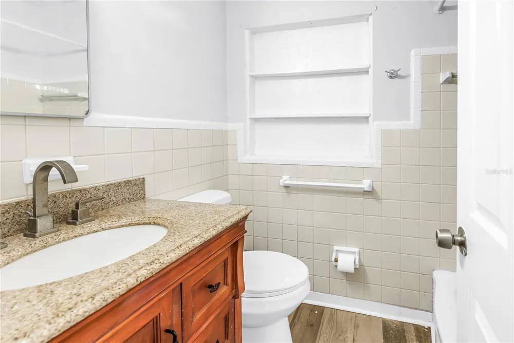 2000 27TH AVENUE St Petersburg, FL 33713