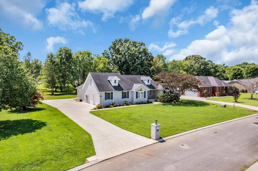 378 Crimson Dr Winchester, TN 37398