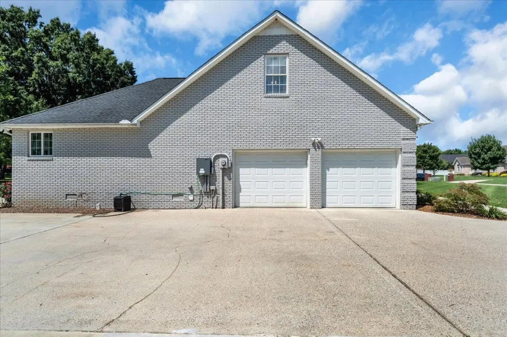378 Crimson Dr Winchester, TN 37398