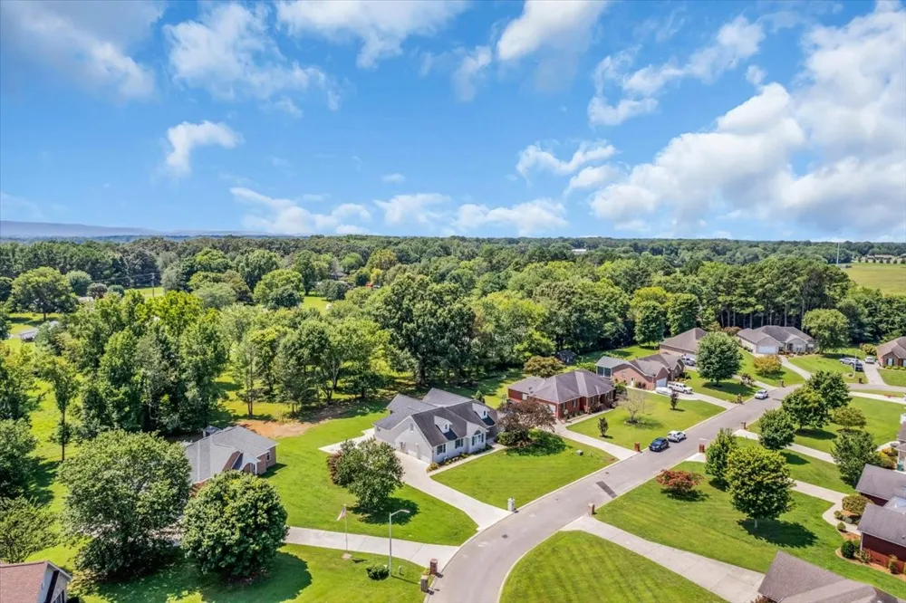 378 Crimson Dr Winchester, TN 37398