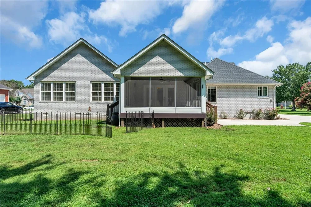 378 Crimson Dr Winchester, TN 37398
