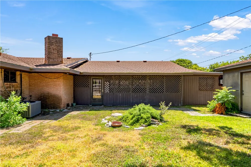 610 Carmel Parkway Corpus Christi, TX 78411