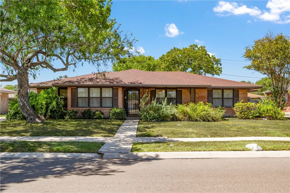 610 Carmel Parkway Corpus Christi, TX 78411