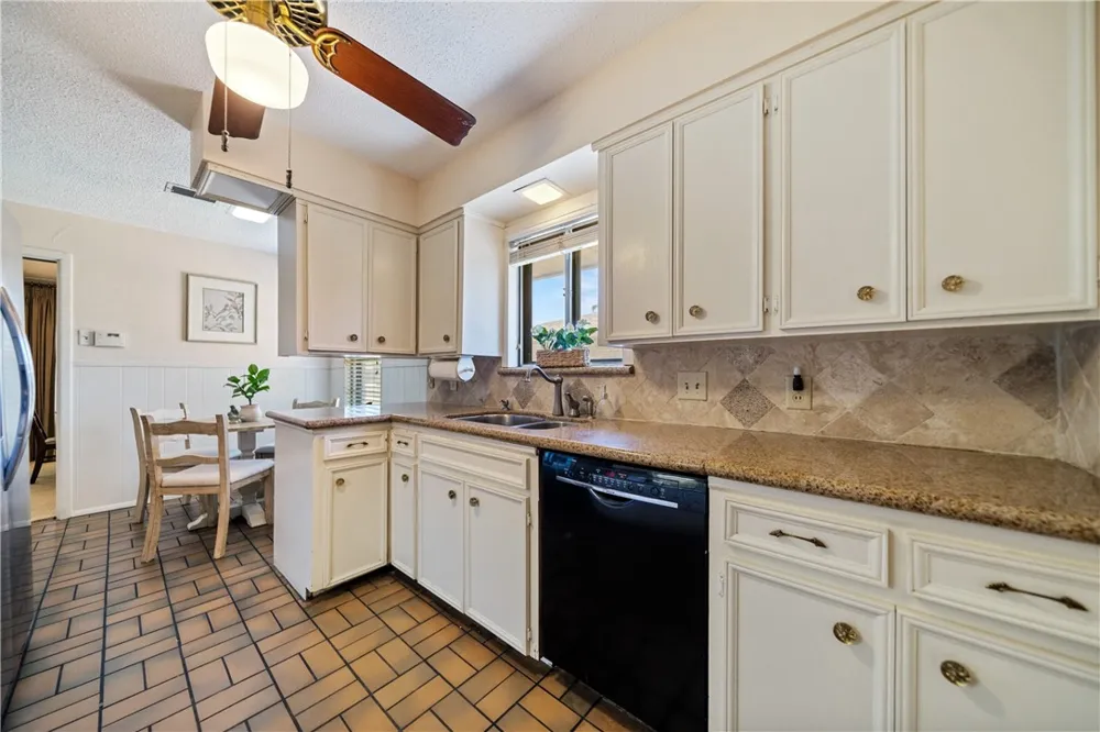610 Carmel Parkway Corpus Christi, TX 78411
