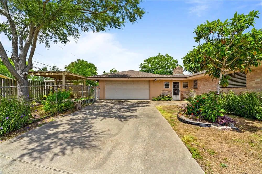 3341 LYNNWOOD LANE Corpus Christi, TX 78415