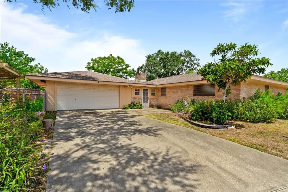 3341 LYNNWOOD LANE Corpus Christi, TX 78415