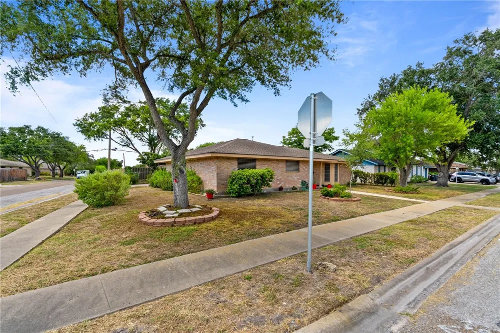 3341 LYNNWOOD LANE Corpus Christi, TX 78415