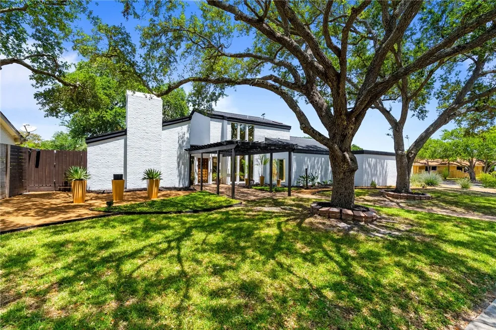 5326 Saint Andrews Drive Corpus Christi, TX 78413