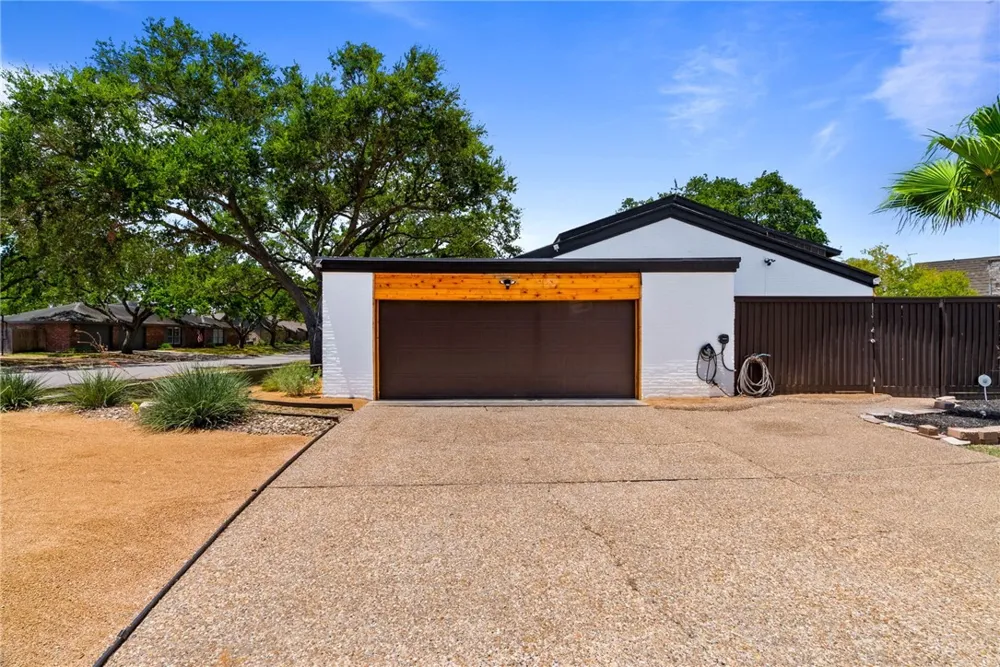 5326 Saint Andrews Drive Corpus Christi, TX 78413