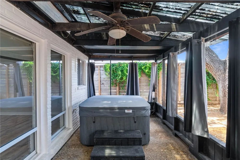 5326 Saint Andrews Drive Corpus Christi, TX 78413