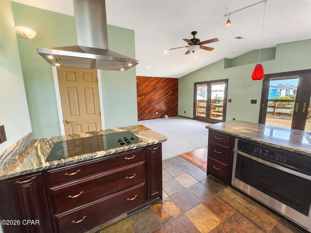 6009 Sunset Avenue Panama City, FL 32408