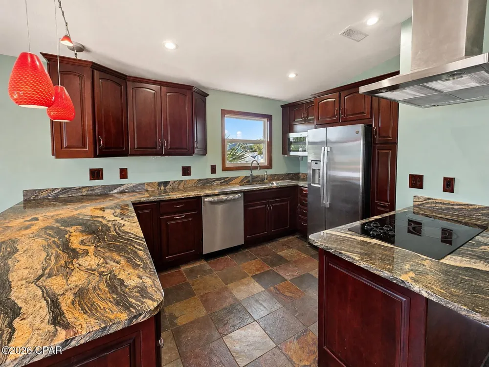 6009 Sunset Avenue Panama City, FL 32408