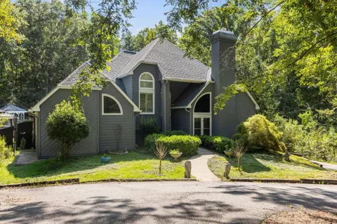 9506 Comanche Drive