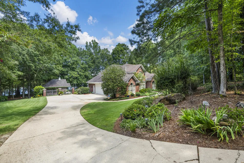 100 Waterview Court Cataula, GA 31804