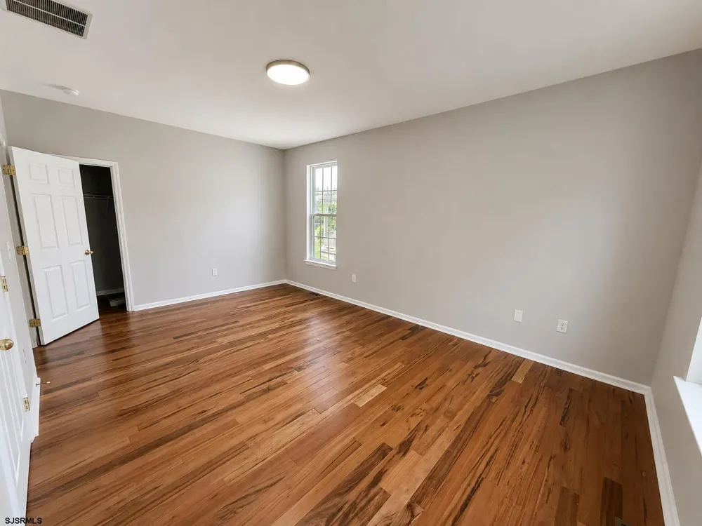 98 Gasko Mays Landing, NJ 08330