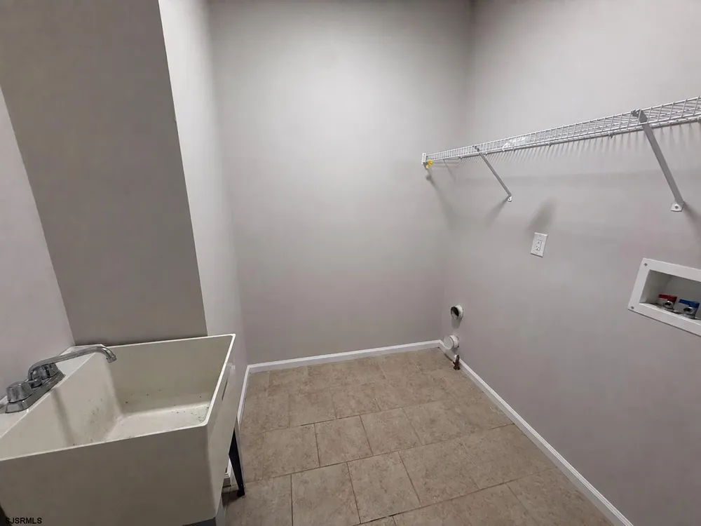 98 Gasko Mays Landing, NJ 08330