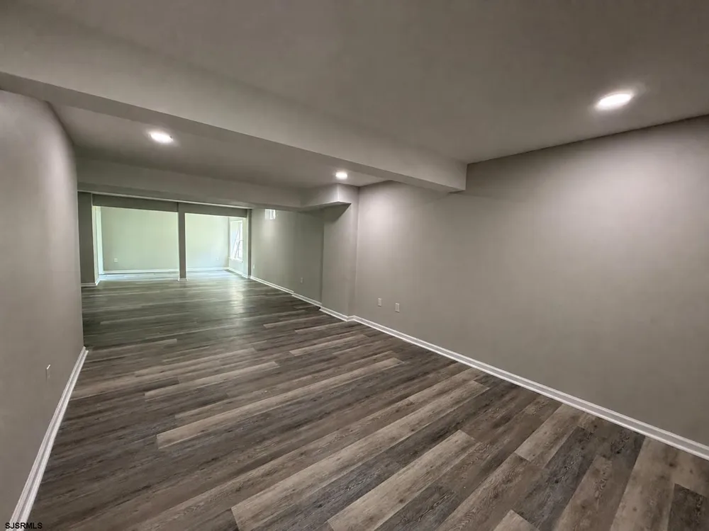 98 Gasko Mays Landing, NJ 08330