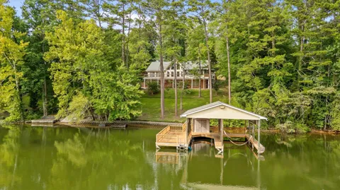 581 Pine Hollow Road