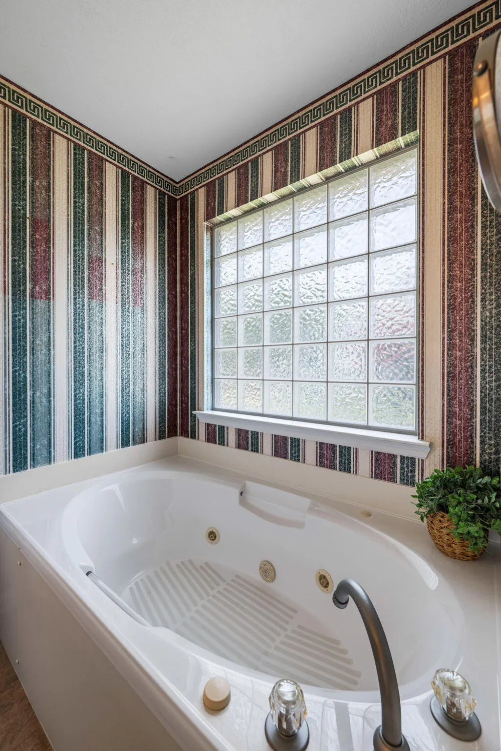 8837 River Cove Drive Harrison, TN 37341