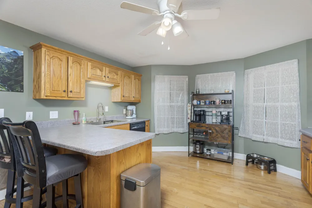 290 J L Davis Lane Evensville, TN 37332