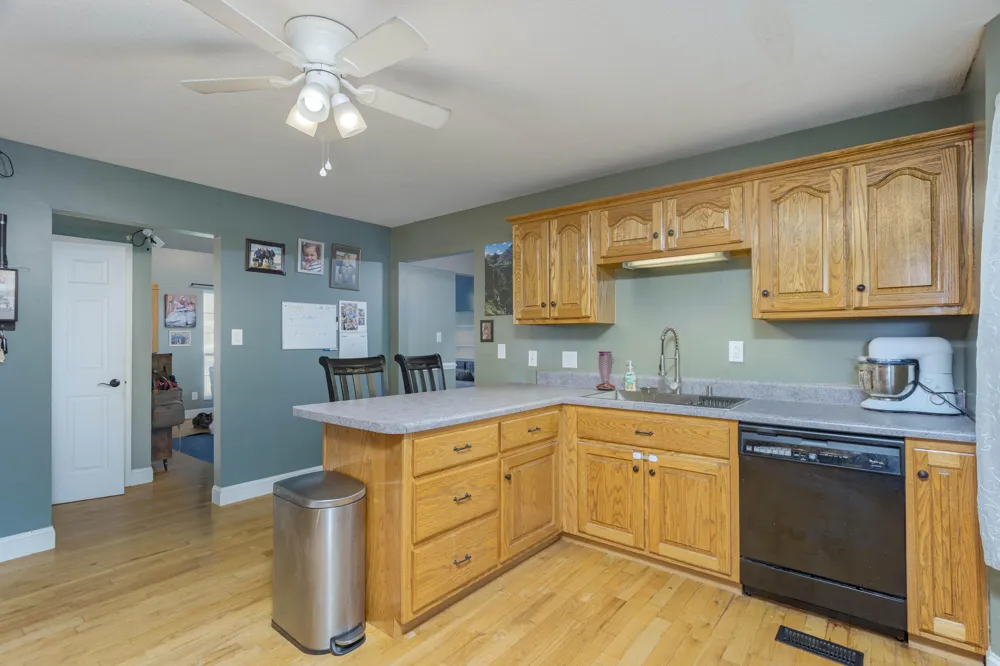 290 J L Davis Lane Evensville, TN 37332
