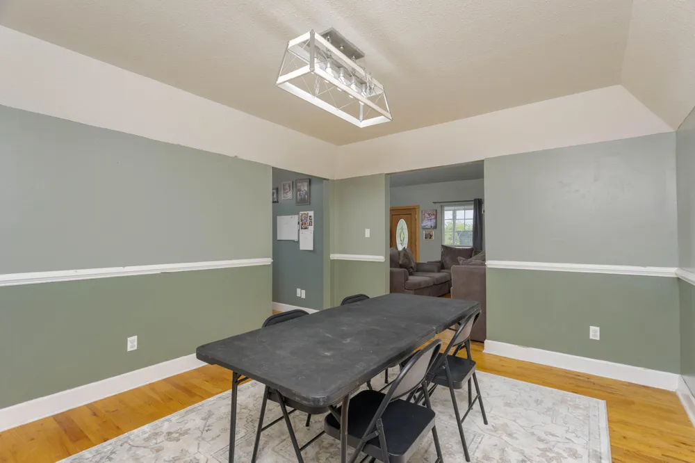 290 J L Davis Lane Evensville, TN 37332