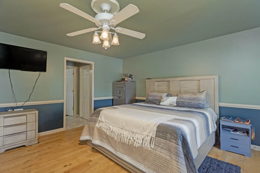 290 J L Davis Lane Evensville, TN 37332