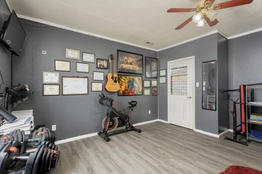 290 J L Davis Lane Evensville, TN 37332