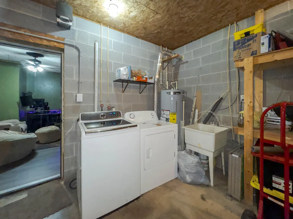 290 J L Davis Lane Evensville, TN 37332