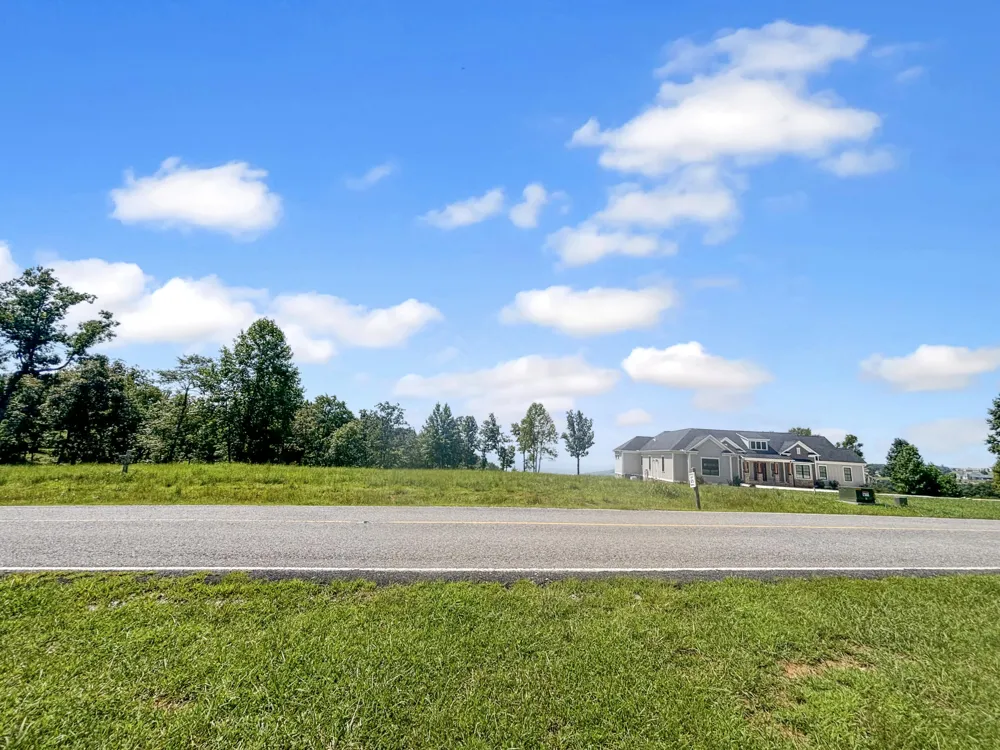 815 River Bluffs Drive Jasper, TN 37347