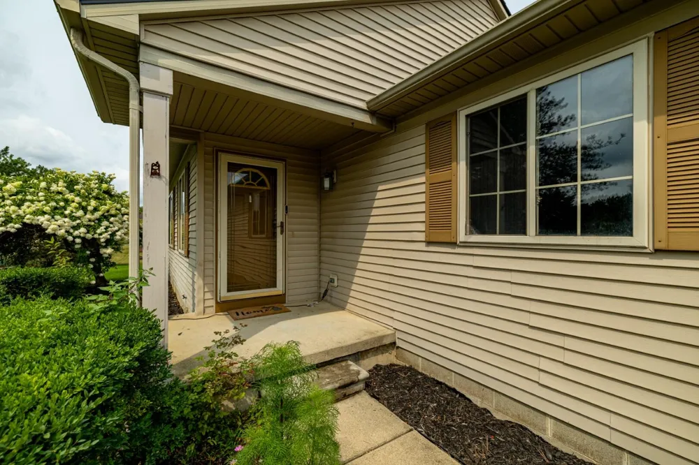 8949 Sunflower Drive Whitmore Lake, MI 48189