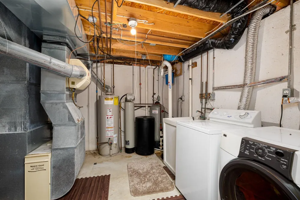 8949 Sunflower Drive Whitmore Lake, MI 48189