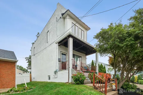 5313 Royal Avenue