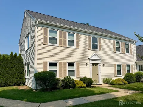 653 Yorktown Lane #B