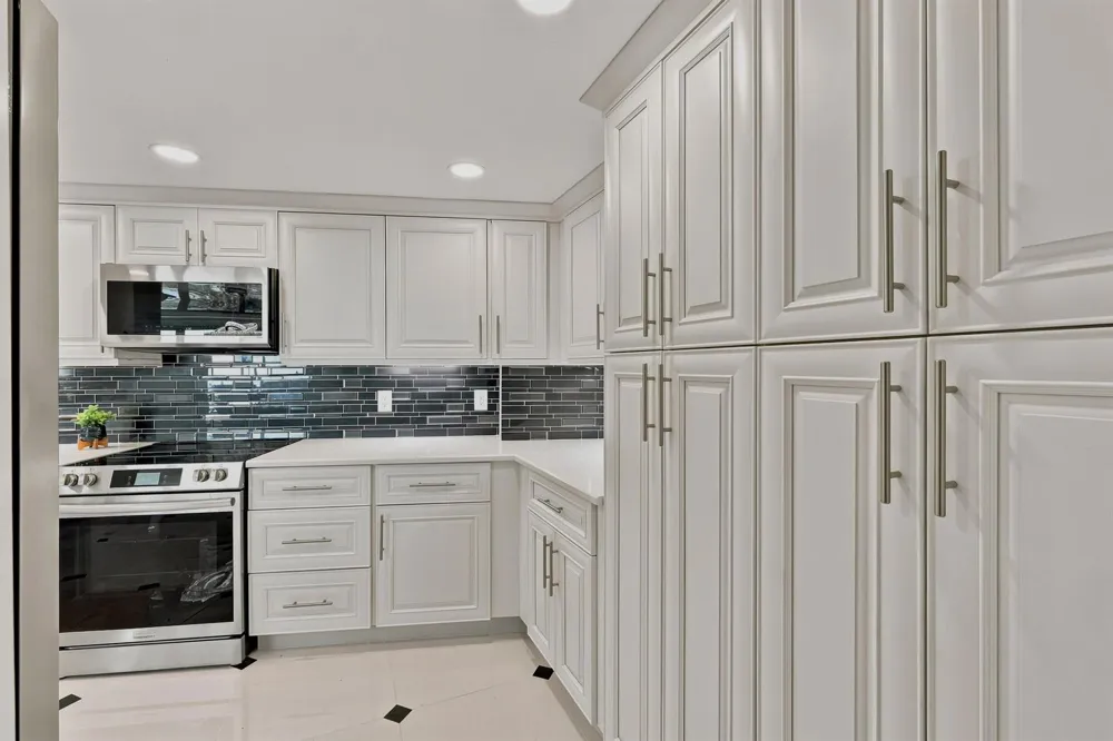 3900 Ocean Drive #4B Lauderdale By The Sea, FL 33308