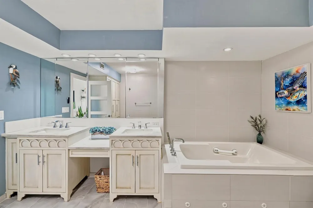 3900 Ocean Drive #4B Lauderdale By The Sea, FL 33308