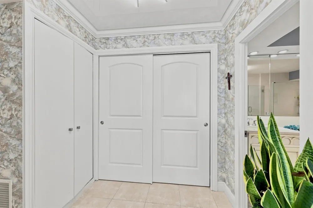 3900 Ocean Drive #4B Lauderdale By The Sea, FL 33308