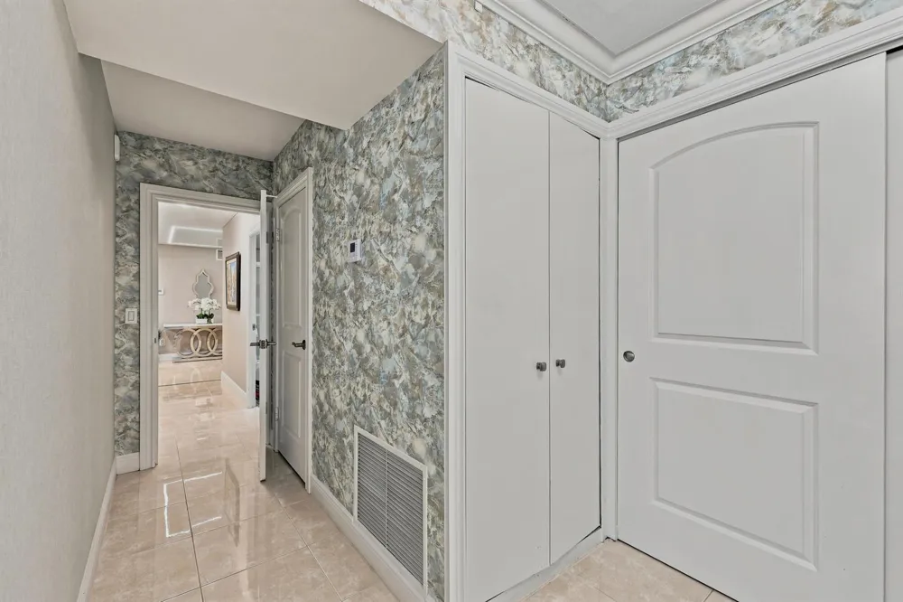 3900 Ocean Drive #4B Lauderdale By The Sea, FL 33308
