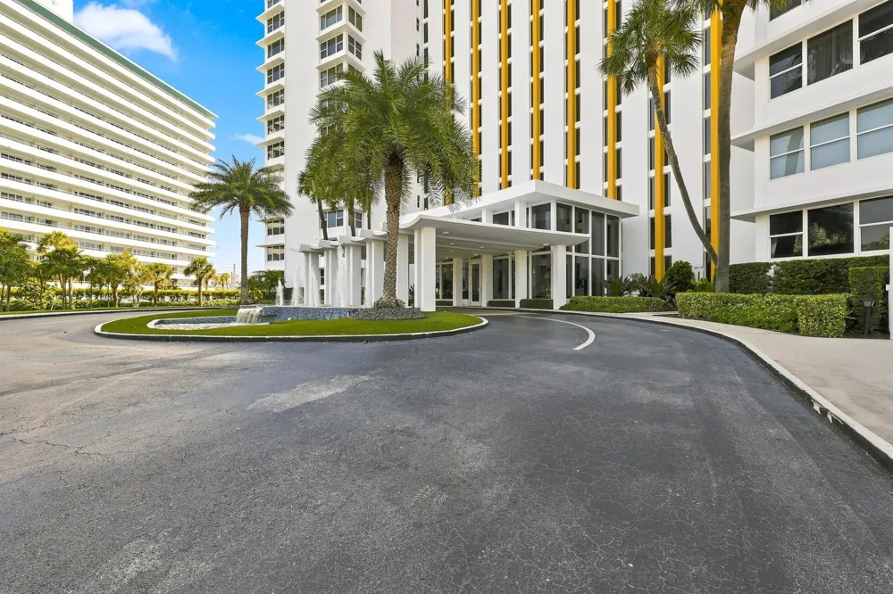 3900 Ocean Drive #4B Lauderdale By The Sea, FL 33308