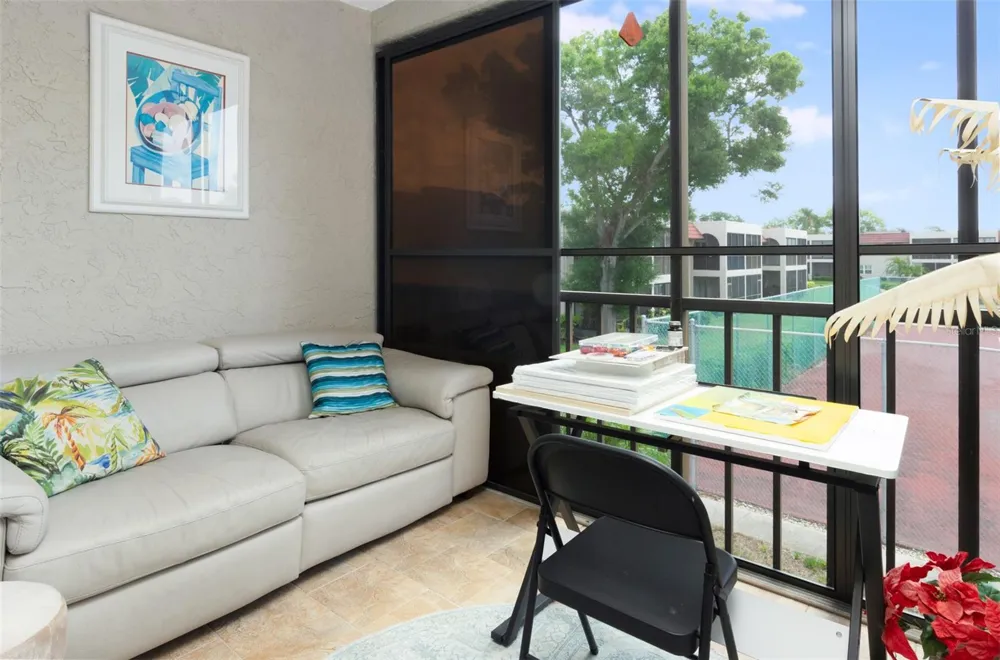 9700 STARKEY ROAD #325 Seminole, FL 33777