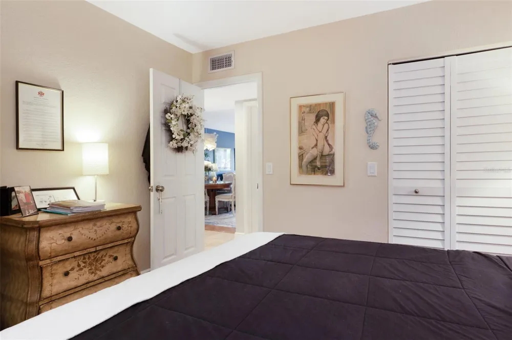 9700 STARKEY ROAD #325 Seminole, FL 33777