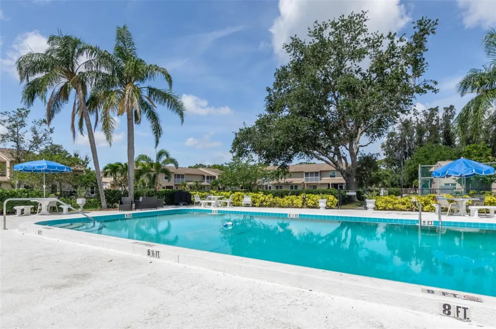 9700 STARKEY ROAD #325 Seminole, FL 33777