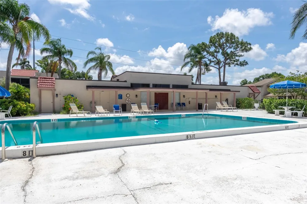9700 STARKEY ROAD #325 Seminole, FL 33777