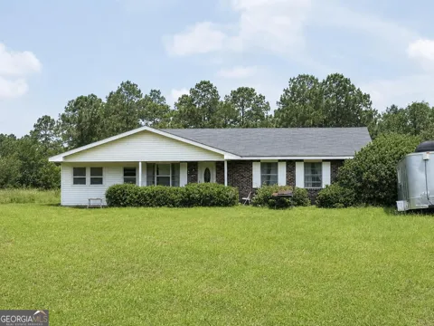 1229 NE Maryann Prescott RD