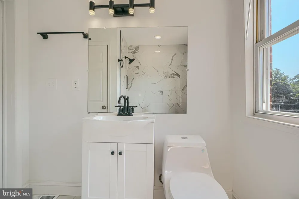 2322 DRUID PARK DRIVE Baltimore, MD 21215