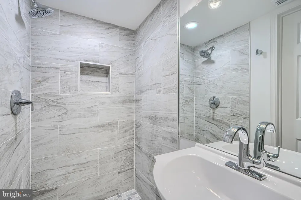 2322 DRUID PARK DRIVE Baltimore, MD 21215